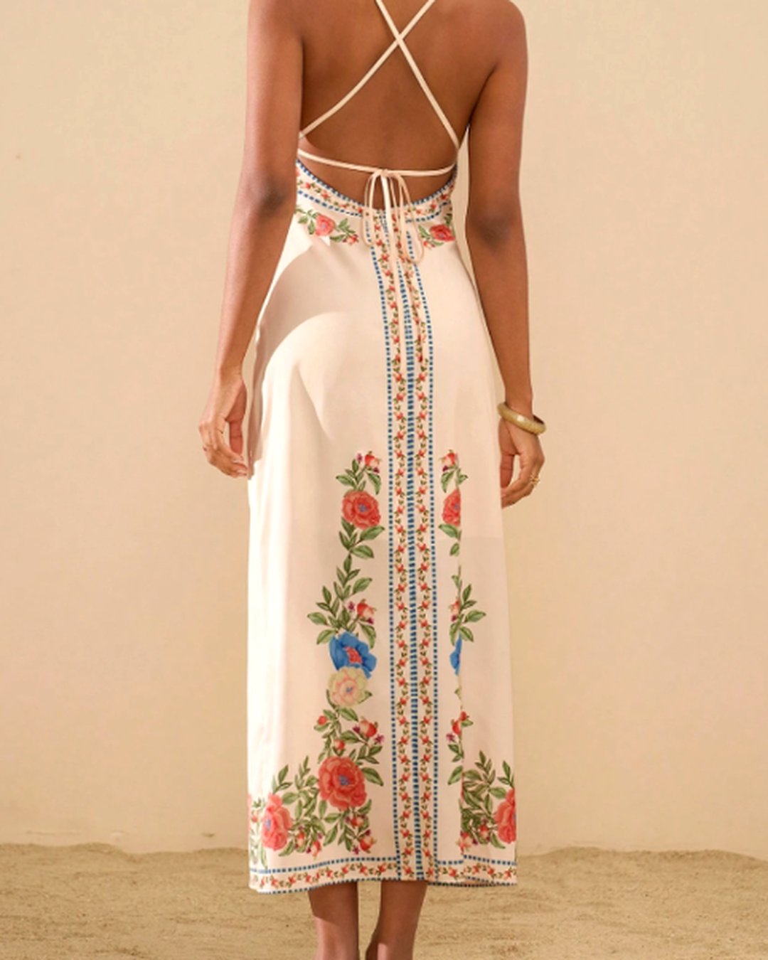 Vestido Midi Alças Finas • Bordado Floral