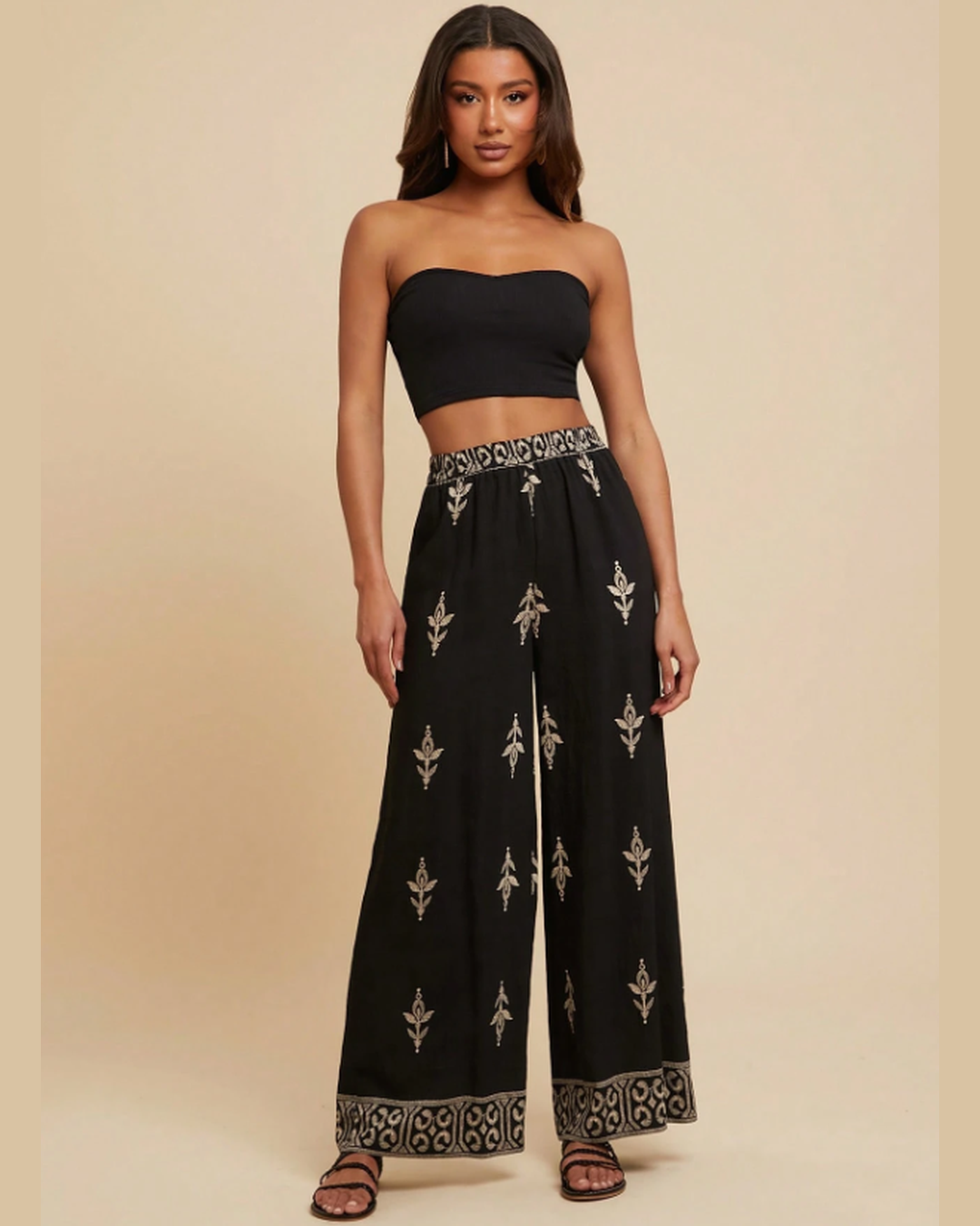 Calça Pantalona Bordada Preta