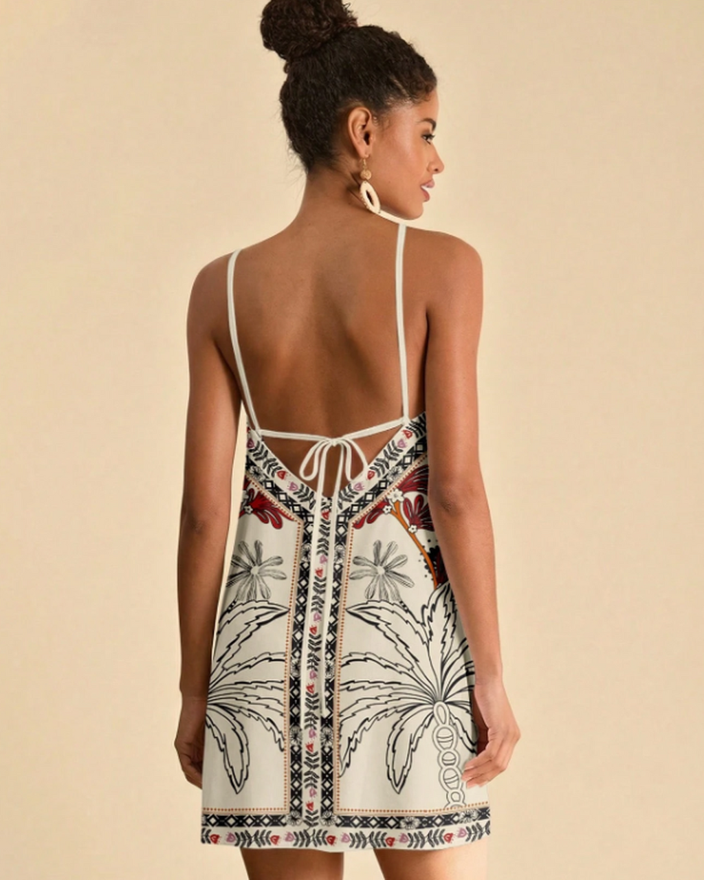 Vestido Curto Estampado • Costas Abertas com Amarração